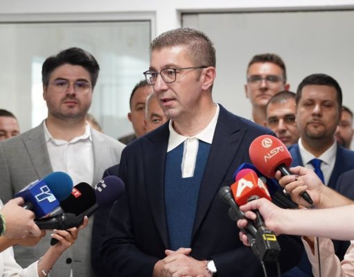 Викендов почнуваат разговорите за владината реконструкција