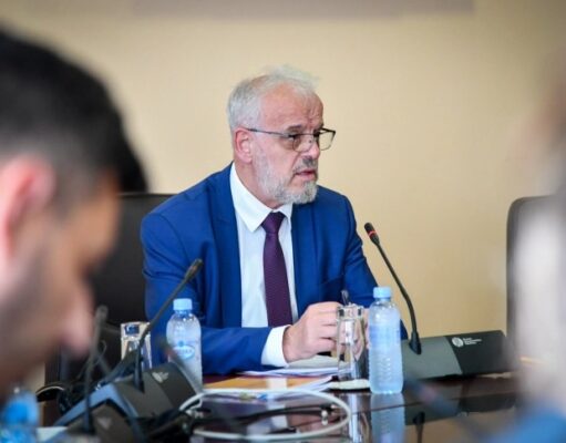 Нема да дозволам да останеме без претседател