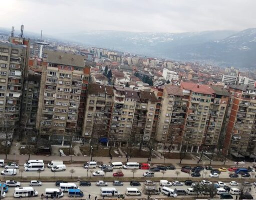 Најдено починато женско лице во близина на трговскиот центар во Тетово