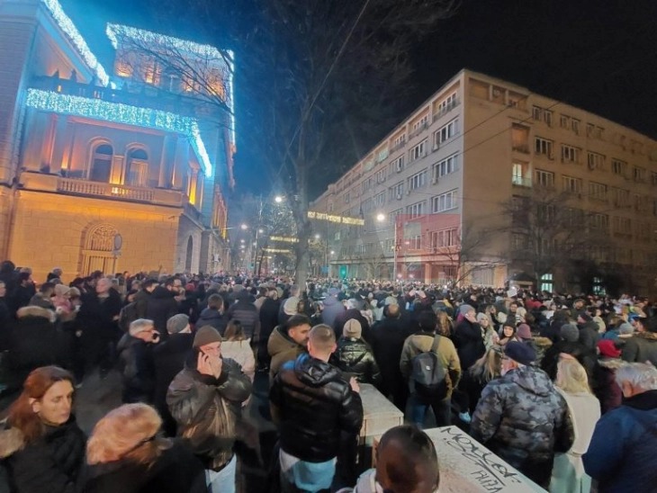 Инцидент на протестот на опозицијата во Србија поради изборна кражба, лидерите штрајкуваат со глад