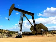 Пад на цената на нафтата по најавите за можен договор меѓу САД и Иран