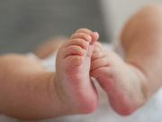 За 500 евра и бесплатни гинеколошки прегледи продадено новороденче