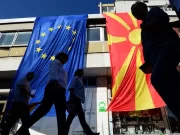 Политико: ЕУ подготвува со пофалби за другите кандидати и најкритични проценки за напредокот на Северна Македонија