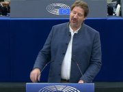 Поголем ангажман од Брисел, уставните измени остануваат клучен услов