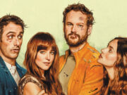 „Без обврски“ со Дакота Џонсон и Адрија Арјона во главните улоги е (не)романтична комедија за отворени врски и модерна љубов