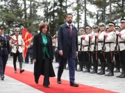 Сиљановска-Давкова го пречека Милатовиќ со највисоки почести во Вила „Водно“
