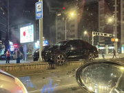Шкода „безбедно“се искачи на жардиниера кај Соборна и таму остана