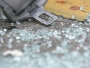 Пијан скопјанец со „форд“ се забил во полициска „шкода“ – три лица пренесени во болница