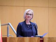 Неотповиклива оставка на претседателката на Советот за македонски јазик