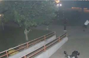 (Видео) Млади лица снимени како вандализираат урбана опрема во Аеродром