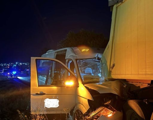 Десет патници повредени во сообраќајка на патот Свети Николе – Куманово