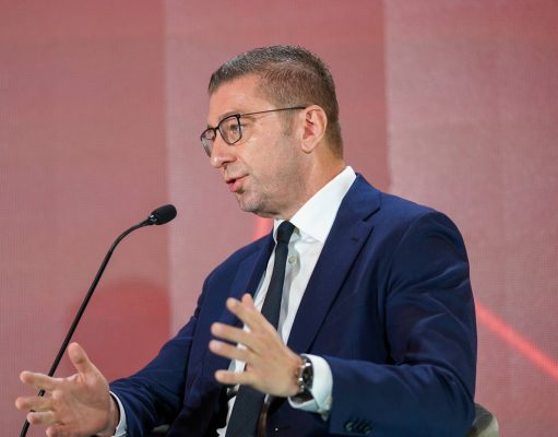Започнуваат разговорите за реконструкција на Владата, први на распит, викендов ЗНАМ и ВРЕДИ