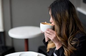 4 витамини и додатоци во исхраната што не треба да ги земате со кафе