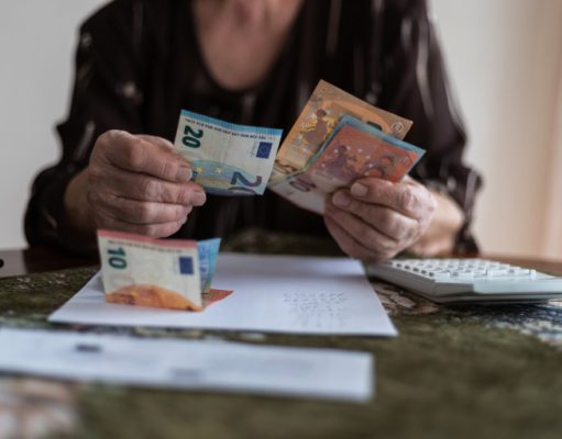 Ќе работиме ли до 70 години: колку години се пензионираме во ЕУ денес и какви се прогнозите?